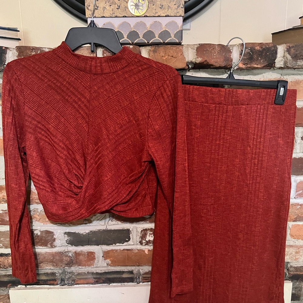 2pc skirt long sleeve crop top